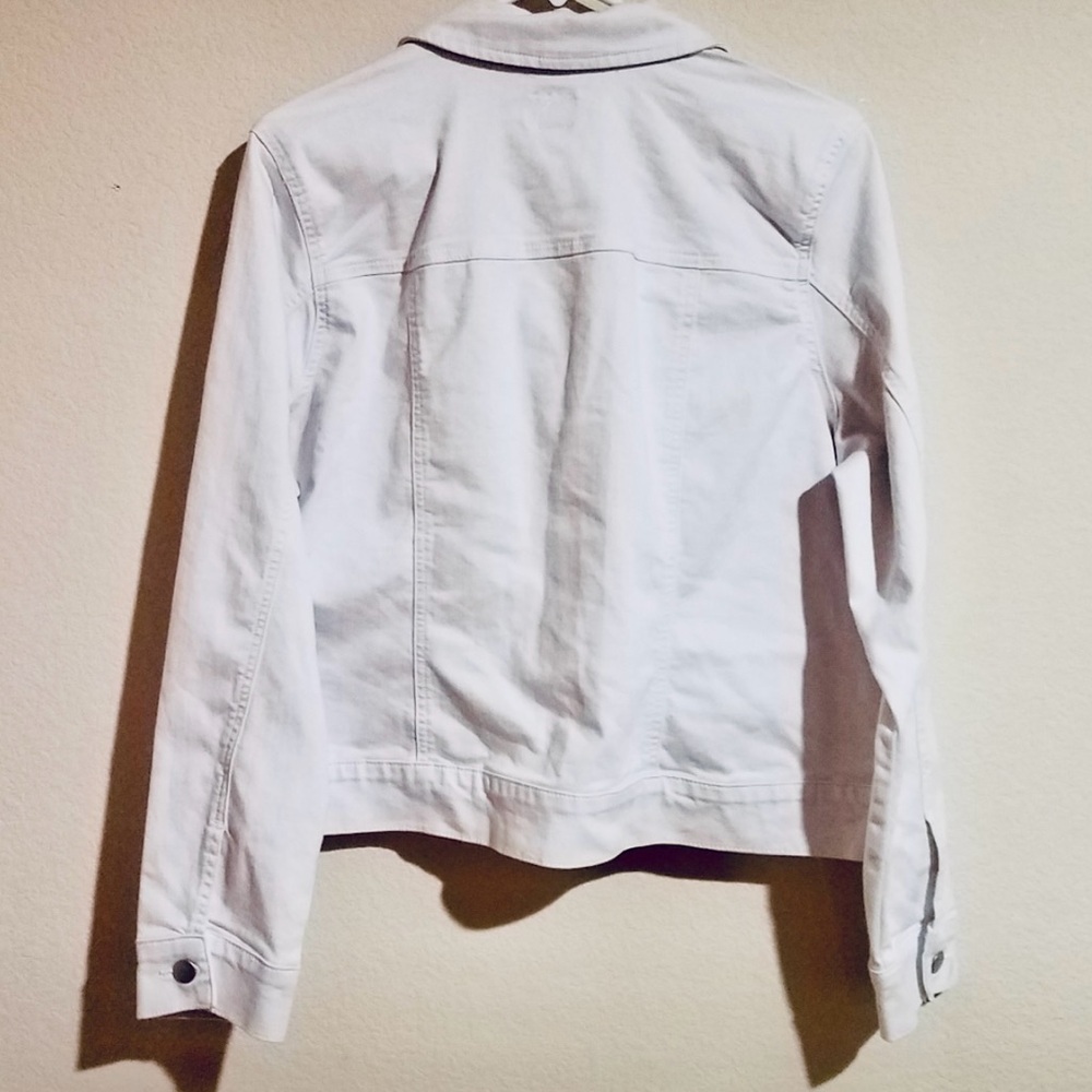 41 Hawthorn White Jean Jacket from Stitch Fix. - Picture 5 of 9